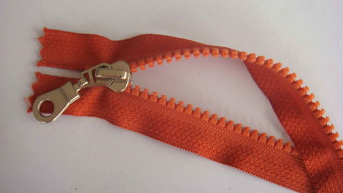 树脂拉链的高清大图展示与特点解析